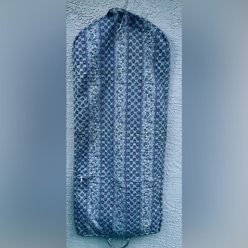 LONGABERGER THE TRAVEL SERIES BLUE FLORAL WEEKENDER GARMENT BAG - Picture 9 of 13